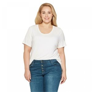 NWT - Ava & Viv - Women's Plus Size Short Sleeve Scoop Neck Relaxed T-Shirt